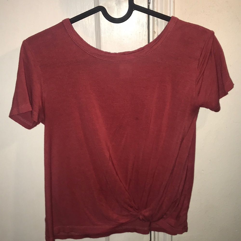Dark pink semi cropped shirt